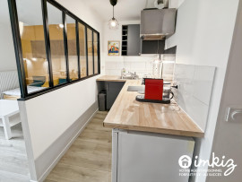 
                                                                                        Vente
                                                                                         Studio récent avec jardin