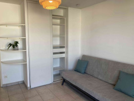 Location
Studio refait à neuf - Balcon Occinatie /Hôpitaux