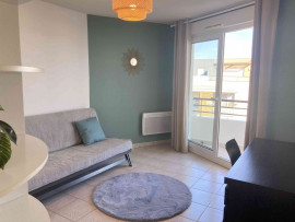 Location
Studio refait à neuf - Balcon Occinatie /Hôpitaux