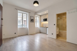 
                                                                                        Vente
                                                                                         Studio refait à neuf - Proche Victoire
