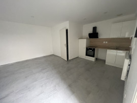 Location
STUDIO RENOVE A NEUF