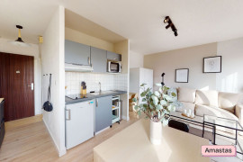 Location
Studio rénové avec balcon Soulas