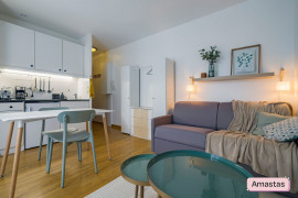 Location
Studio rénové et meublé