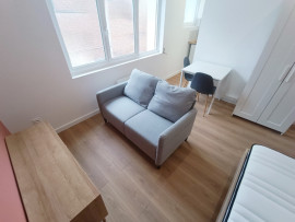 
                                                                                        Location
                                                                                         Studio rénové moderne et meublé