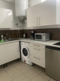 
                                                                                        Location
                                                                                         Studio saint Étienne