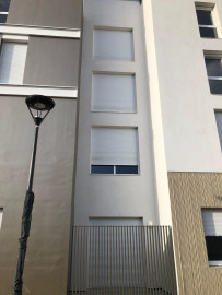 
                                                                                        Location
                                                                                         Studio sécurisé neuf.