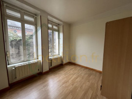 
                                                                                        Location
                                                                                         Studio situé en HYPER-CENTRE de SAINT-QUENTIN