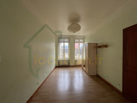 Location
Studio situé en HYPER-CENTRE de SAINT-QUENTIN