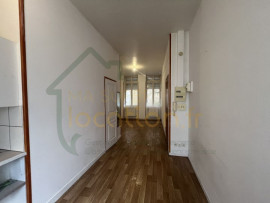 Location
Studio situé en HYPER-CENTRE de SAINT-QUENTIN