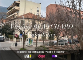 Vente
Studio Style Haussmannien