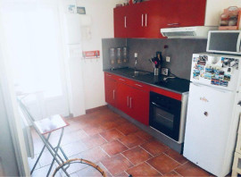 
                                                                                        Location
                                                                                         Studio style maisonnette avec Jardin