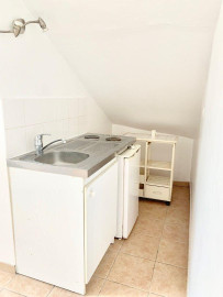 
                                                                                        Location
                                                                                         Studio Versailles