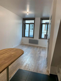 
                                                                                        Location
                                                                                         Studio Vieux Lille 25 m² Rue du Metz
