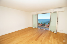 
                                                                                        Vente
                                                                                         Studio VUE MER Nice ouest Carras Promenade