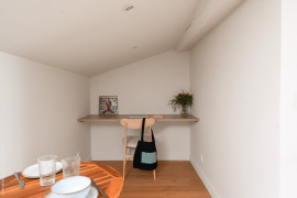 
                                                                                        Location
                                                                                         Studios 20m²