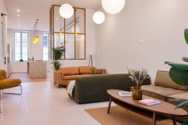 
                                                                                        Location
                                                                                         Studios 20m²