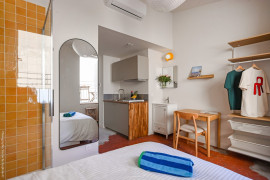 
                                                                                        Location
                                                                                         Studios 20m²