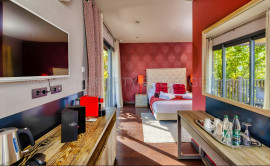 
                                                                                        Vente
                                                                                         SUD EST – PROPRIETE D’EXCEPTION – HOTELLERIE DE LUXE 4* SPA  1.2HA