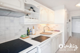 
                                                                                        Vente
                                                                                         Superbe 2 pièces avec grande terrasse