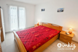 
                                                                                        Vente
                                                                                         Superbe 2 pièces avec grande terrasse