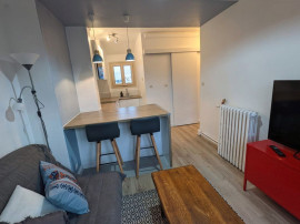 
                                                                                        Location
                                                                                         Superbe 2 pièces meublé refait à neuf dans le 20è
