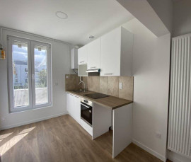 
                                                                                        Location
                                                                                         Superbe 2P 37m² entièrement refait à neuf