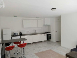 
                                                                                        Location
                                                                                         Superbe 2P meublé 50m² avec jardin Montolivet