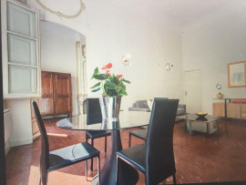 
                                                                                        Location
                                                                                         Superbe 2P meublé 63m² dans très bel immeuble