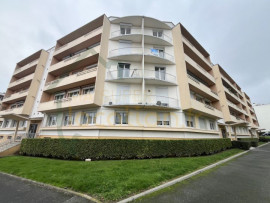 
                                                                                        Location
                                                                                         Superbe Appartement 4 pièces dans une résidence calme proche du centre-ville de Saint-Quentin