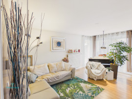 
                                                                                        Vente
                                                                                         Superbe appartement avec grande terrasse proche de toutes les commodités