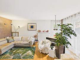 
                                                                                        Vente
                                                                                         Superbe appartement avec grande terrasse proche de toutes les commodités