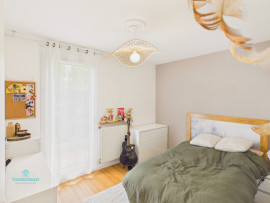 
                                                                                        Vente
                                                                                         Superbe appartement avec grande terrasse proche de toutes les commodités