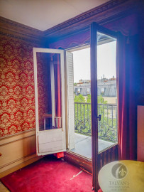 
                                                                                        Vente
                                                                                         Superbe Appartement de Charme à Montmartre