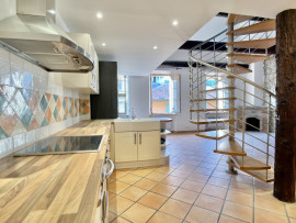 Vente
Superbe appartement esprit loft de 100 m² au coeur de la vieille ville de Villefranche