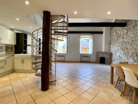 Vente
Superbe appartement esprit loft de 100 m² au coeur de la vieille ville de Villefranche