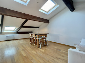 Vente
Superbe appartement esprit loft de 100 m² au coeur de la vieille ville de Villefranche