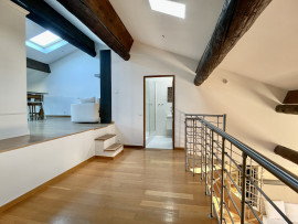 Vente
Superbe appartement esprit loft de 100 m² au coeur de la vieille ville de Villefranche