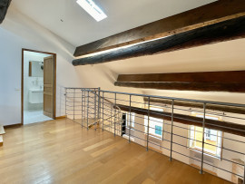 Vente
Superbe appartement esprit loft de 100 m² au coeur de la vieille ville de Villefranche
