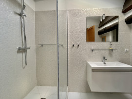 Vente
Superbe appartement esprit loft de 100 m² au coeur de la vieille ville de Villefranche