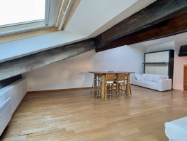 Vente
Superbe appartement esprit loft de 100 m² au coeur de la vieille ville de Villefranche