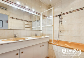 
                                                                                        Vente
                                                                                         Superbe appartement T3/T4 avec balcon et vue