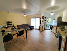 
                                                                                        Location
                                                                                         Superbe appartement T4 82m²