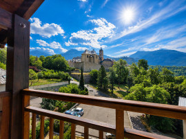 
                                                                                        Vente
                                                                                         Superbe appartement T4 en duplex traversant