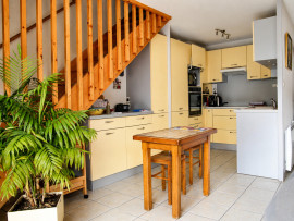 
                                                                                        Vente
                                                                                         Superbe appartement T4 en duplex traversant