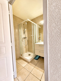 
                                                                                        Vente
                                                                                         Superbe appartement T4 en duplex traversant