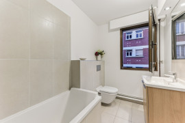 
                                                                                        Vente
                                                                                         Superbe appartement T6 familial avec terrasse