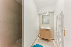 
                                                                                        Vente
                                                                                         Superbe appartement T6 familial avec terrasse