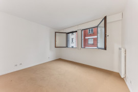 
                                                                                        Vente
                                                                                         Superbe appartement T6 familial avec terrasse
