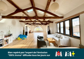 
                                                                                        Vente
                                                                                         Superbe corps de ferme rénové de 352 m² sur  1393 m² de terrain