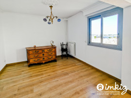 
                                                                                        Vente
                                                                                         Superbe F4 avec Vue Panoramique, Piscine